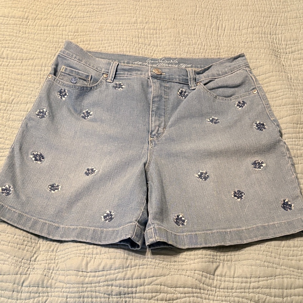 Gloria Vanderbilt Light Blue Floral Jean Shorts
